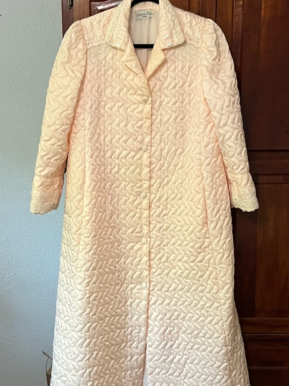 VTG Christian Dior Quilted Satin Robe Pink/Peach Lace Housecoat Dressing Gown